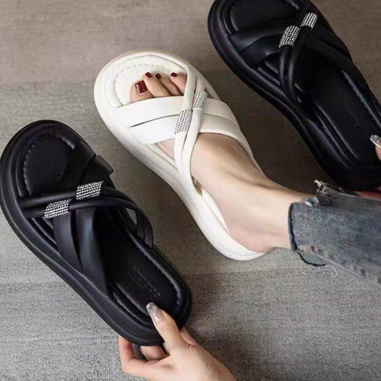 Cool Slippers Women's Summer Fashion Wear 2025 New Rhinestone Platform Pregnant Women's Beach Sandals High-end One-word