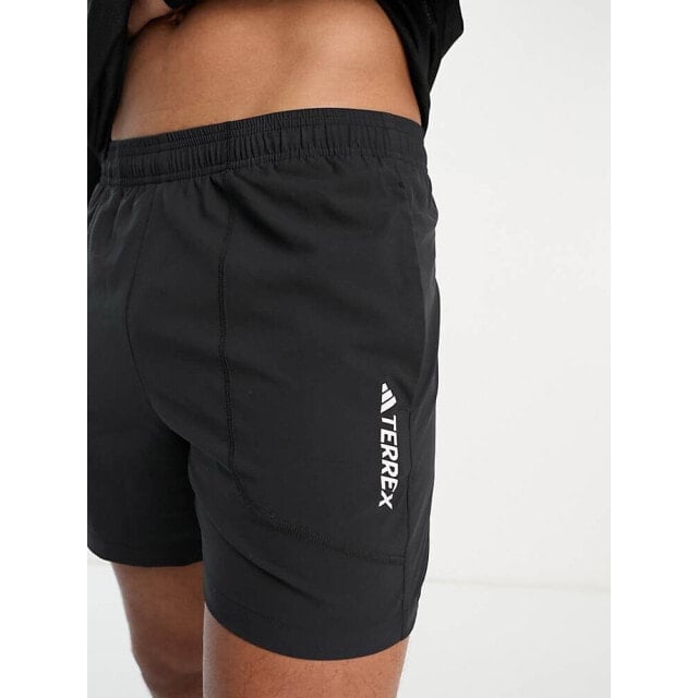 

Черные шорты для походов adidas Terrex