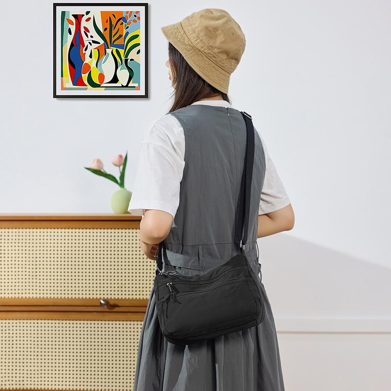 Multi-Compartment Shoulder Bag Middle-Aged Mother Bag