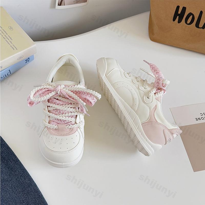 Women White Board Shoes  Spring Autumn New Fashion Cross Tied Non Slip Casual Shoes Lightweight Comfortable Vulcanized Shoes