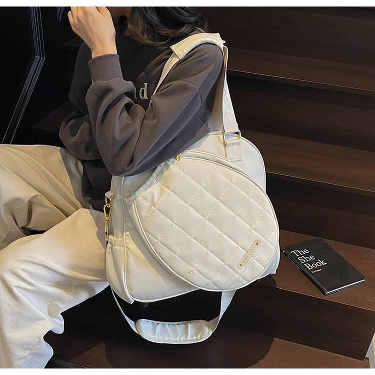 Tote Bag For Women With Large Capacity And Urban Minimalist Style
