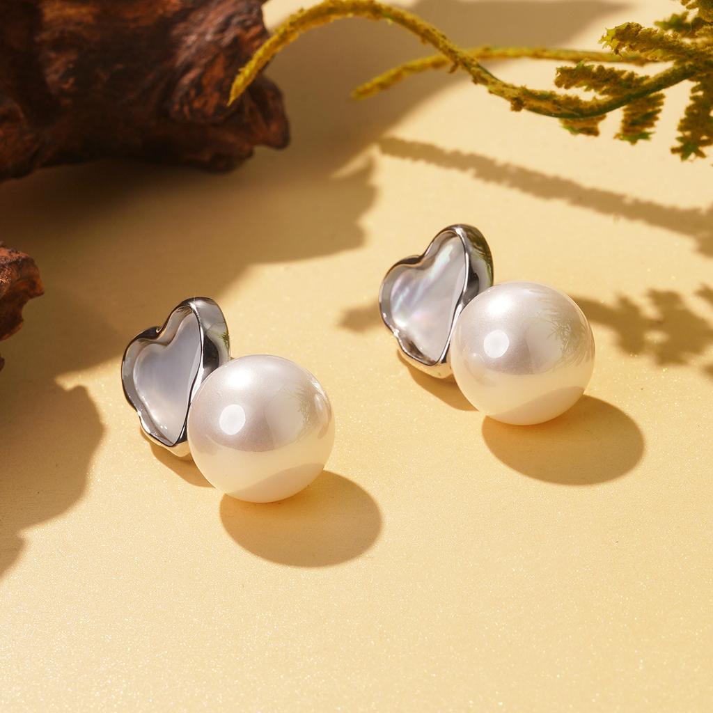 Niche Design Sense Geometric White Shell Square Zircon Earrings New Summer Geometric Earrings Niche Temperament Earrings