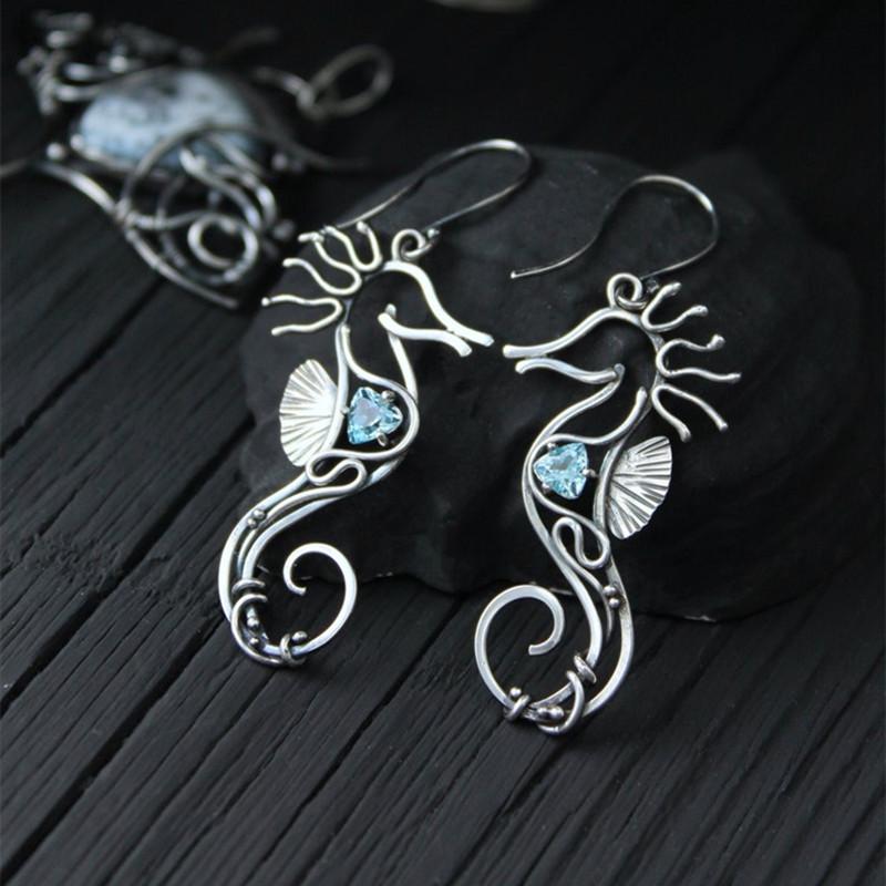 Vintage Silver Diamond Inlaid Seahorse Shaped Earrings Exquisite Alloy Hand Wound Metal Party Shopping Women 'S Earrings Jewelry
