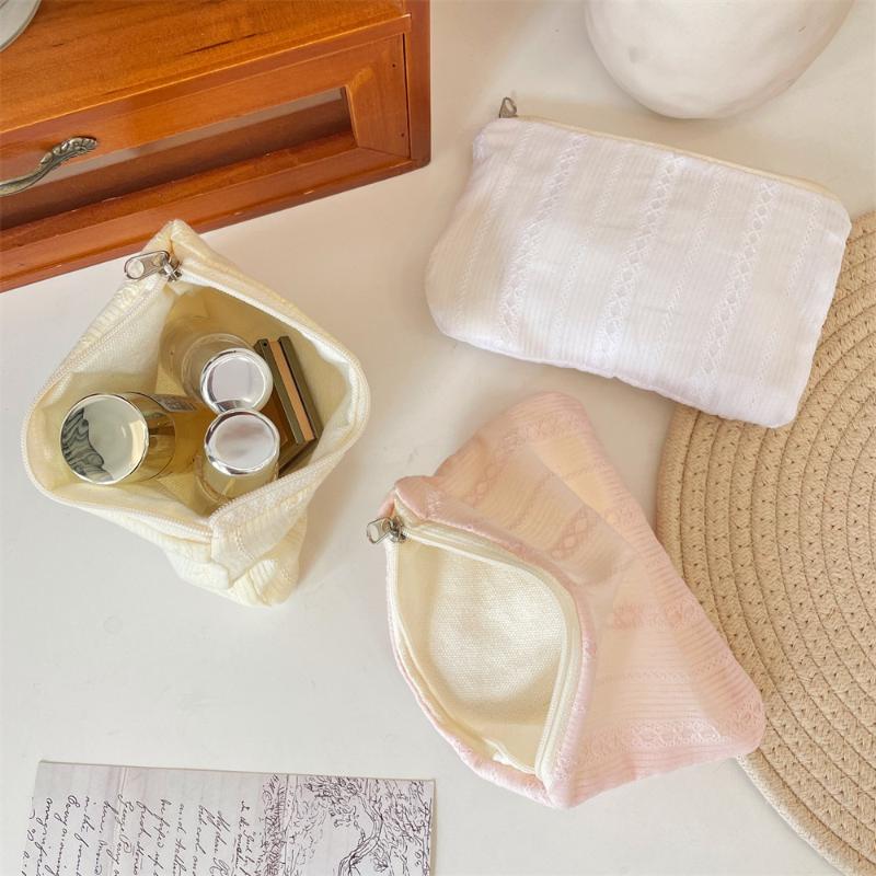 Kawaii Mini Travel Cosmetic Bag Lipstick Earphone Data Cable Storage Bag Purse Women Portable Makeup Handbags Wallet Pouch Bags