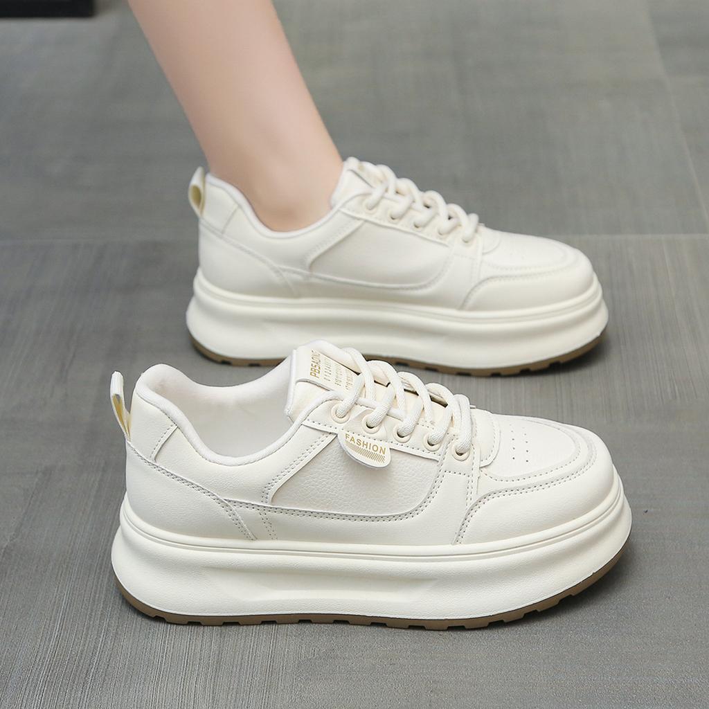 Stepping on shit little white shoes women's 2025 new popular spring versatile thick-soled imitation leather student leisure sports board shoes