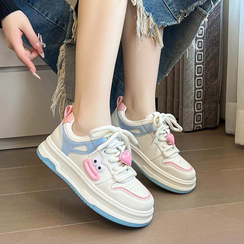 Women's Cute White Shoes Comfort Fashion Lace Up Sneakers Low Top Walking Leather Casual Tennis for Students Lady Sports Shoes