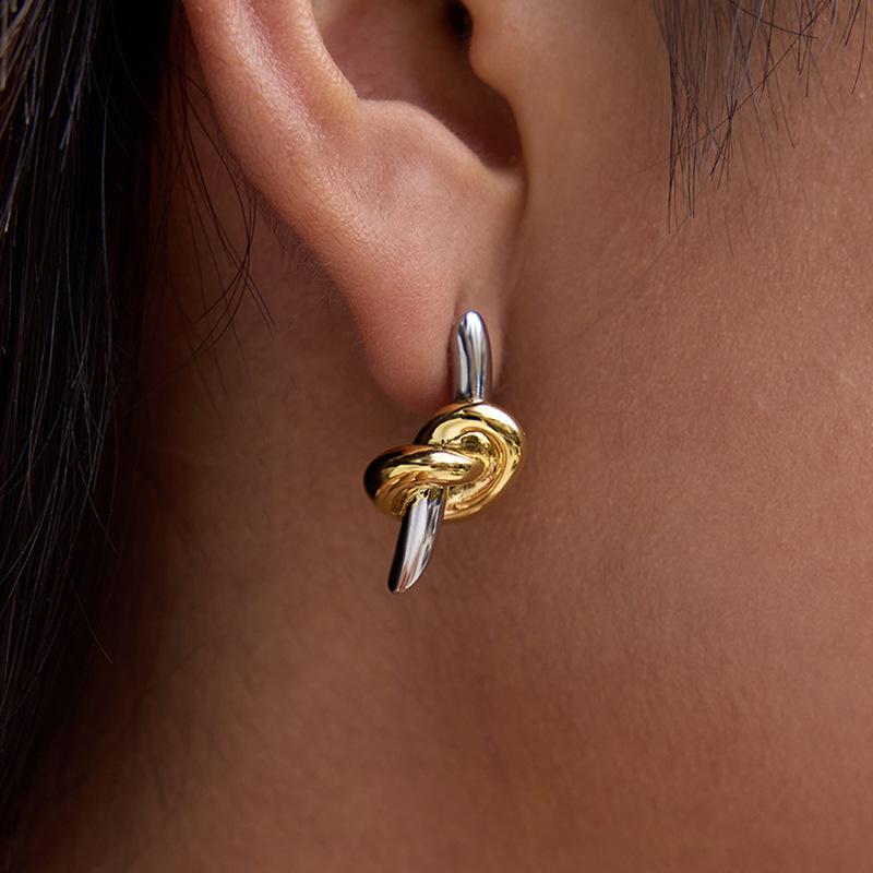 Designgefühl Klassischer Stil 18K Gold, Gold- und Silberfarben passendes Knoten-Design Ohrringe und Ohrschmuck