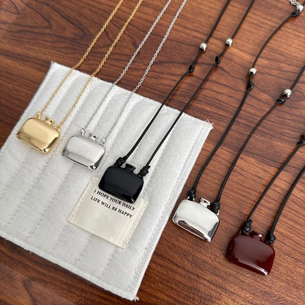 Temperament Square Bottle Neck Chain Retro Bottle Pendant Necklace Portable Fashion Jewelry  Lady