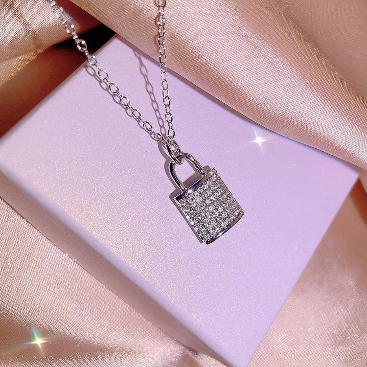 

Изысканный женский комплект ювелирных изделий с квадратным замком, полный бриллиантов и цирконов