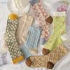 Calcetines Largos de Algodón Retro con Relieve Estilo Coreano Otoño e Invierno para Mujer Calcetines Altos de Moda