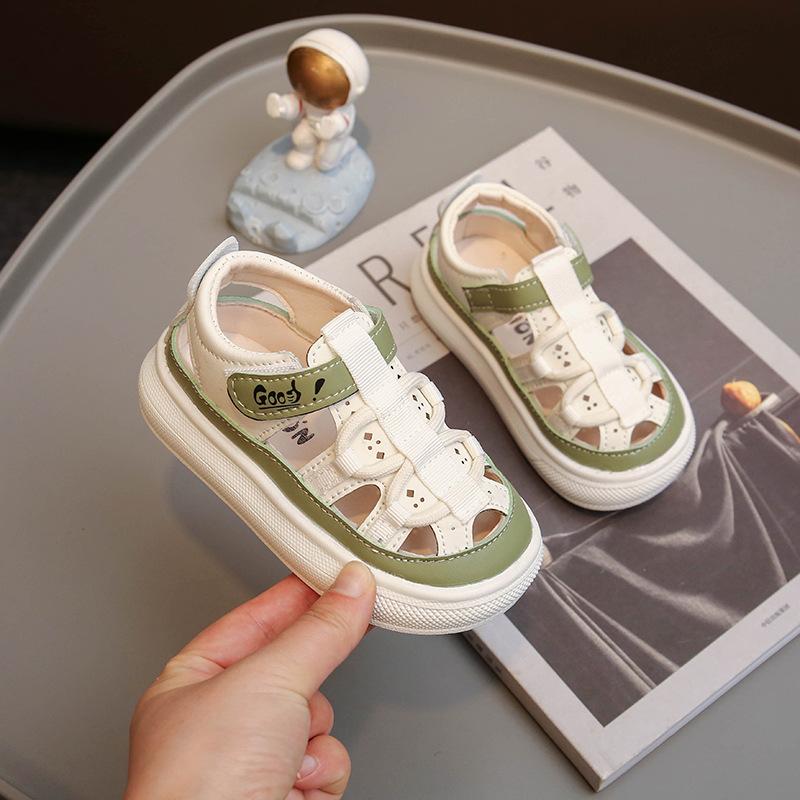 Boys Baotou Sandals Sneakers Summer Hollow Sandals 0-2 Toddler Shoes 1-6 Anti-kick and anti-collision Korean version of beach shoes