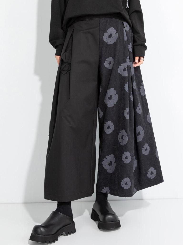 2025 Autumn Asymmetrical Wide-Leg Retro Patchwork Culottes: Women's Casual Dark Style