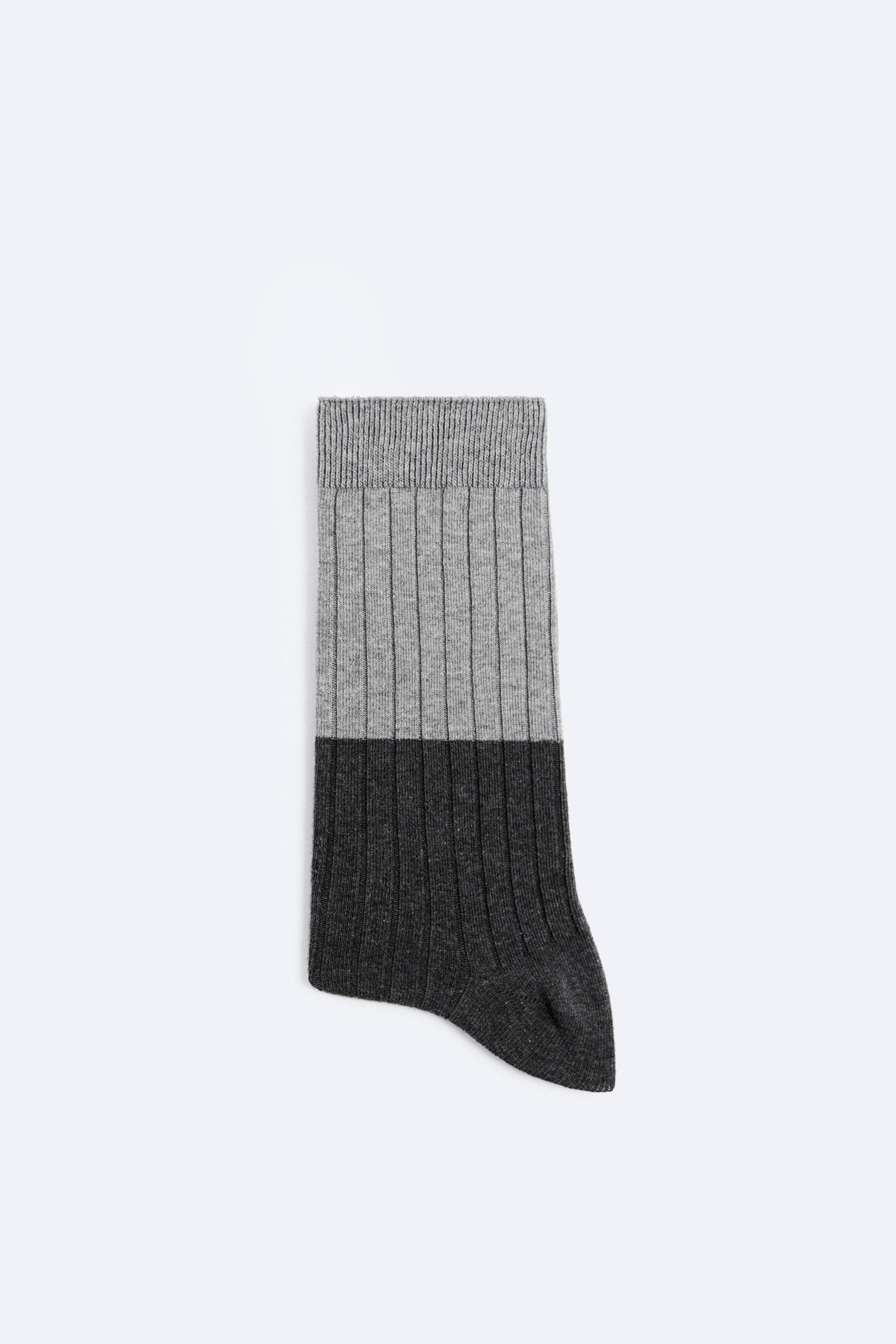 

ПАКЕТ 3 ЦВЕТНЫХ НОСКОВ