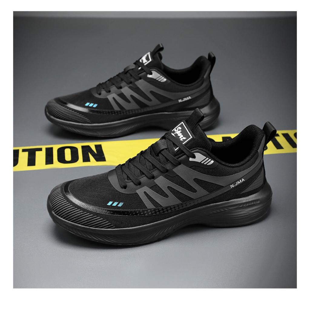 Men's Shoes Are Breathable and Odorless. New Couple Style Sports Shoes with Mesh and Breathable Running Shoes