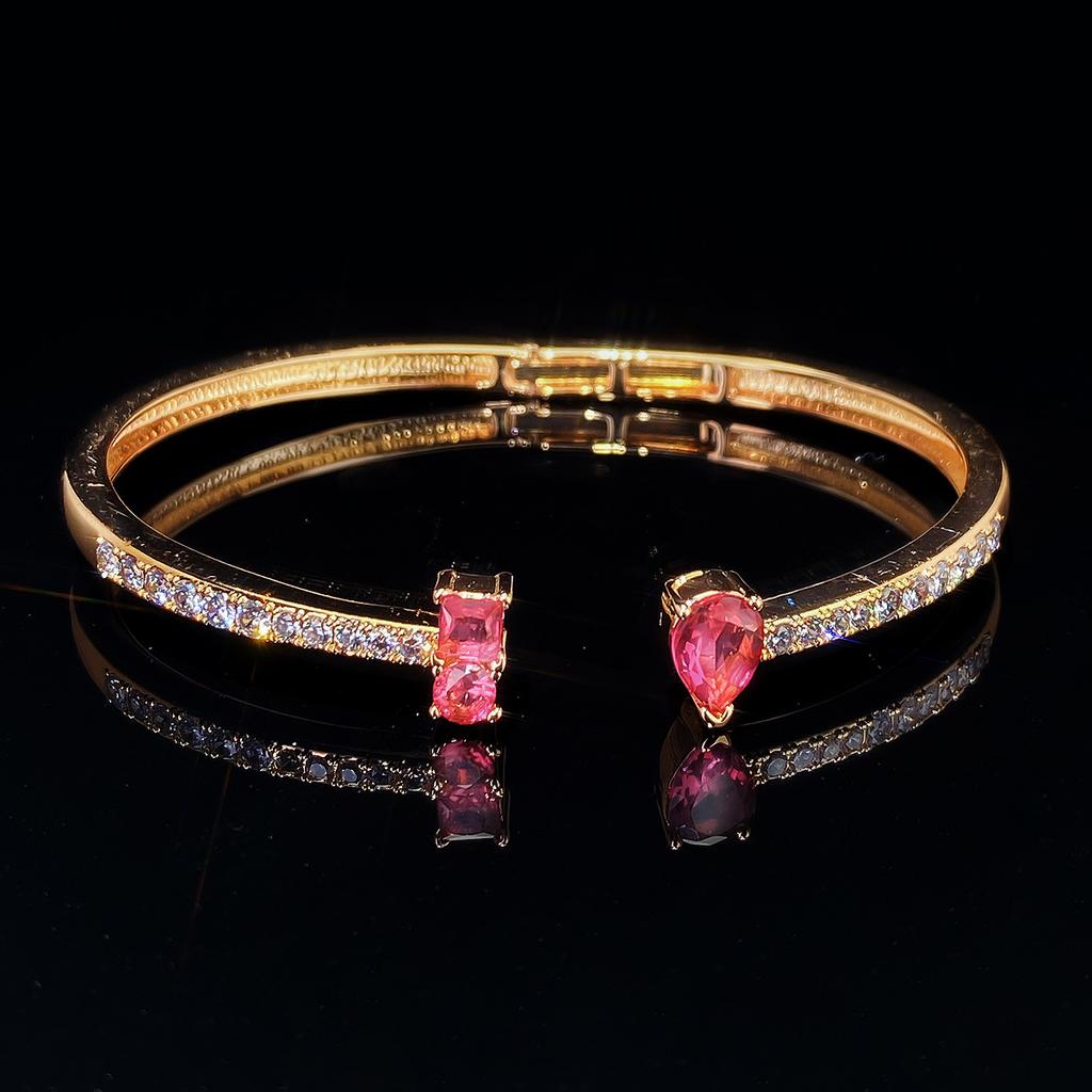 New Style Elegant Stone-filled Women's Fashionable and Versatile Fresh and Sweet Accessory Bracelet