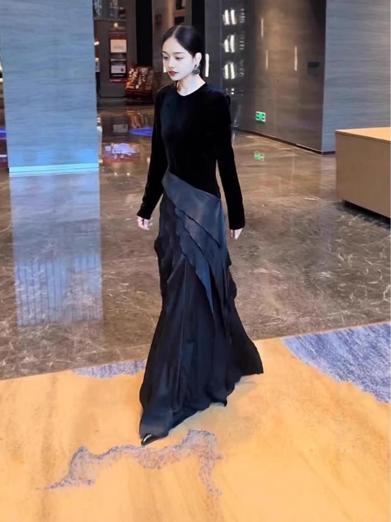 2026 Spring Women's Black Velvet Patchwork Slim Fit Luxury Long Dress