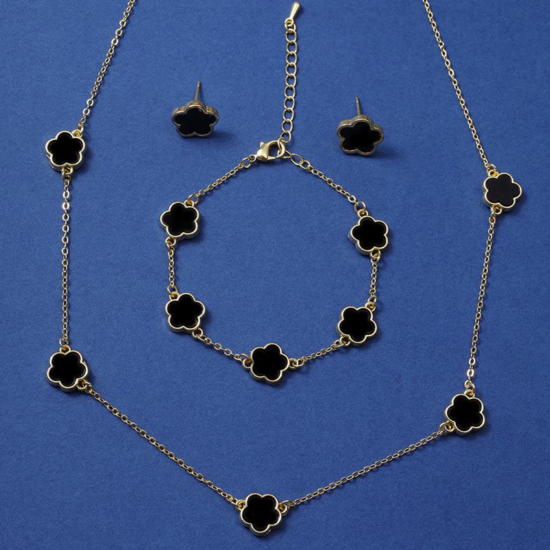 Five-Petal Clover Jewelry Set: Earrings and Necklace – European & American Fashion
