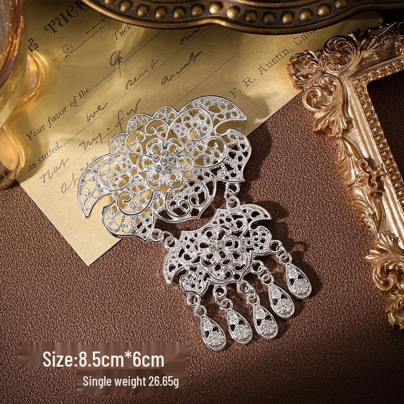 Elegant Muslim Alloy Brooch with Tassel Pendant - Southeast Asian Chest Ornament Jewelry