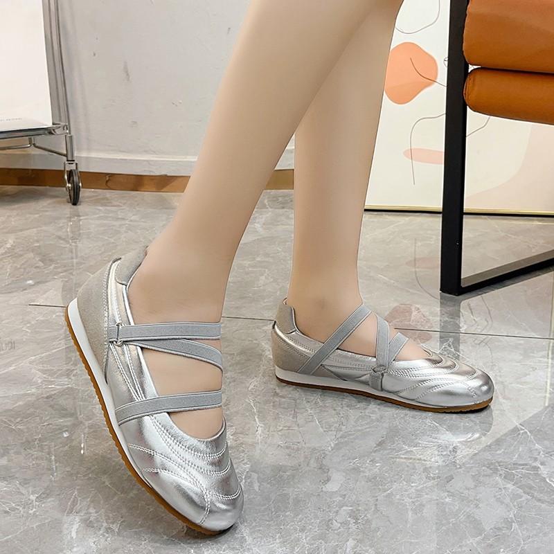Spring and summer 2025 new silver one-word strap Mary Jane shoes women's round head light mouth soft sole small leather shoes flat sole single