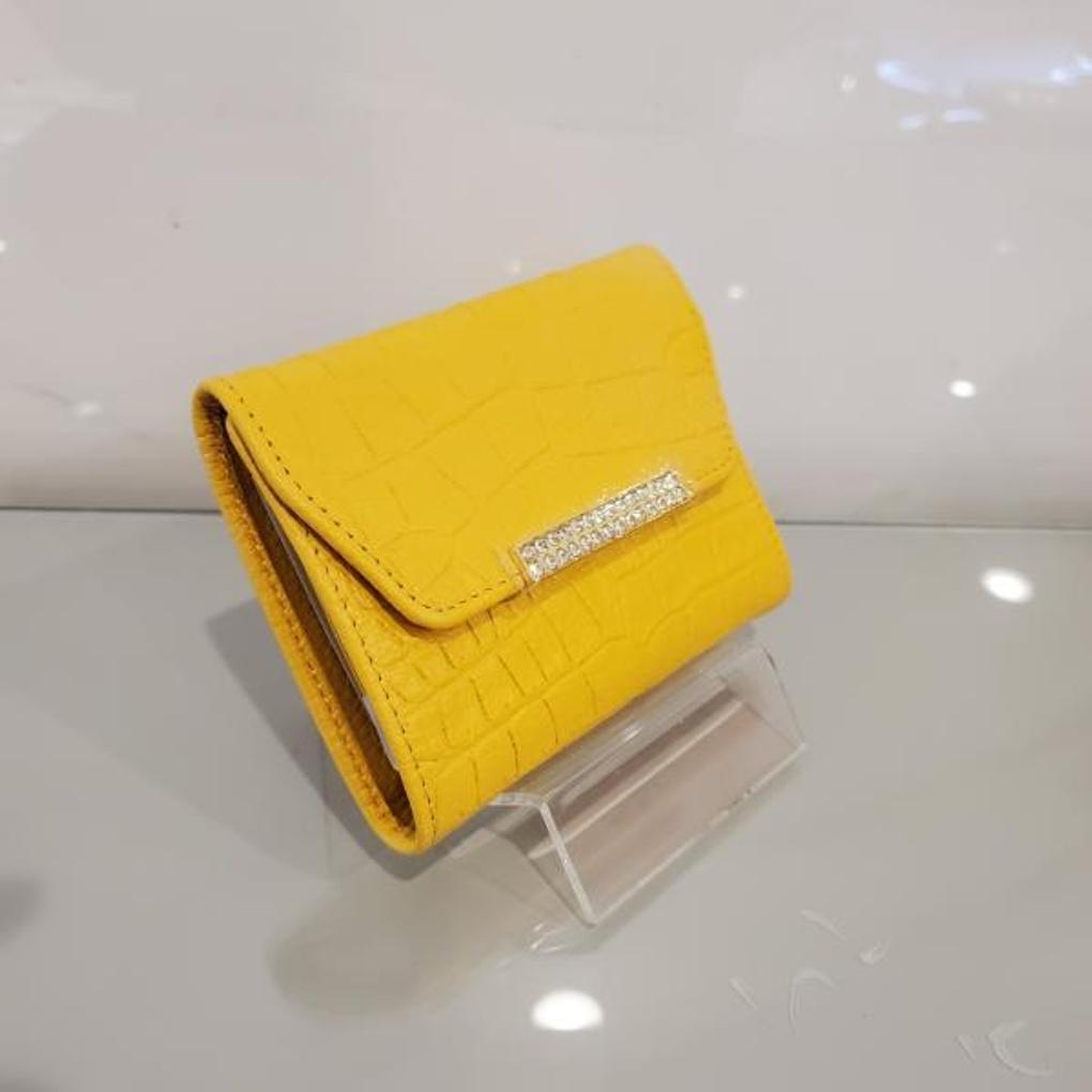 Moncross YEAW19165 Cubic Point Women's Cowhide Half Wallet