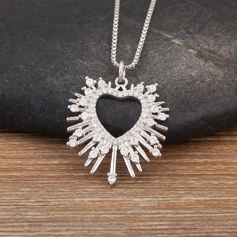 Nidin Light Luxury Trendy Heart Shape Hollow Design Charm Pendant Necklace For Women Men Sparkling Zircon Chain Jewelry Gifts