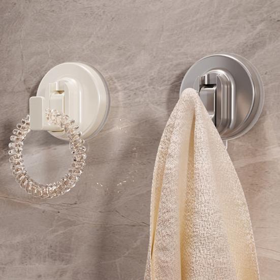 Suction Cup Hook No Drill Installation Clothes Hanger Front Door Wreath Hanger Bathroom Hook for Shower Towel Christmas Thanksgiving Garland