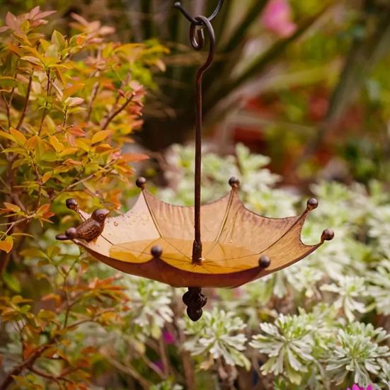 Mangiatoia per Uccelli a Forma di Ombrello Decorativa in Metallo da Esterno Appesa Mangiatoia per Colibrì a Ombrello Rovesciato Vassoio con Gancio per Cortile Balcone