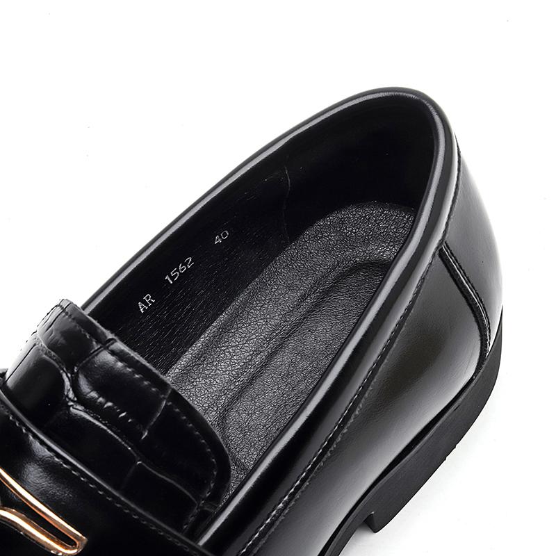 Leather Casual Shoes Men Loafers Luxury Design Slip On Male Dress Shoes Leisure Style Big Size Good Wear-resistant Sole