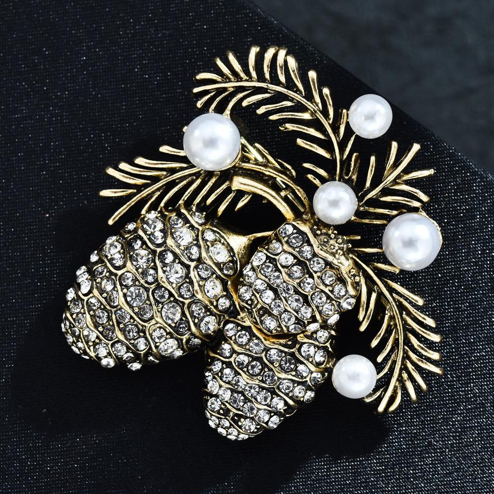 Fashionable Brooches, Personalized Badges, Clothing Bag Brooches And Badges