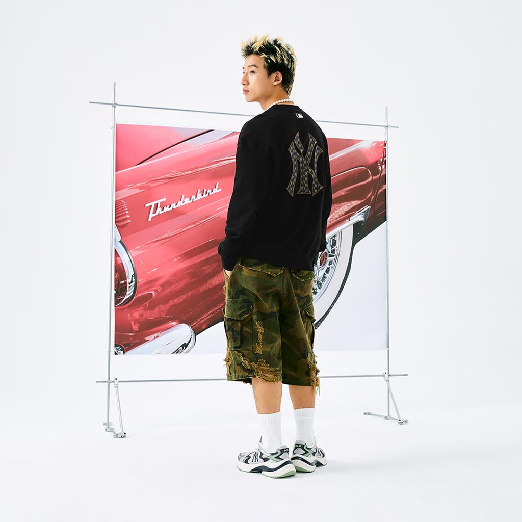 New MLB MONOGRAM Collection New York Yankees 24FW Crew Neck Sweatshirt Unisex Black 3AMTM0444-50BKS