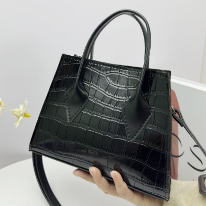 Bag woman, spring and summer new trend fashion small fresh crocodile pattern handbag, one shoulder oblique span bag