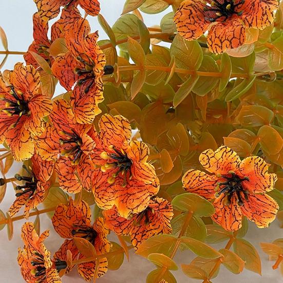 Autumn Artificial Violet Flower with Eucalyptus Leaves 7 Fork Fake Silk Flower Home Festival Table Centerpiece Indoor Outdoor Faux Bloom Decoration