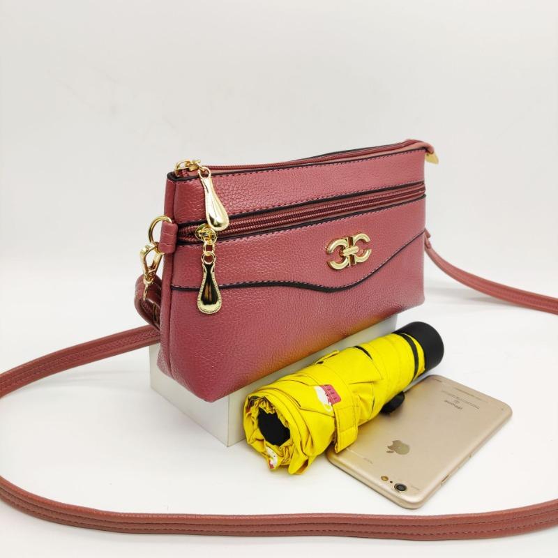 

The old mother in the supply buys vegetables, and the new one-shoulder oblique span women s bag is small. розовый