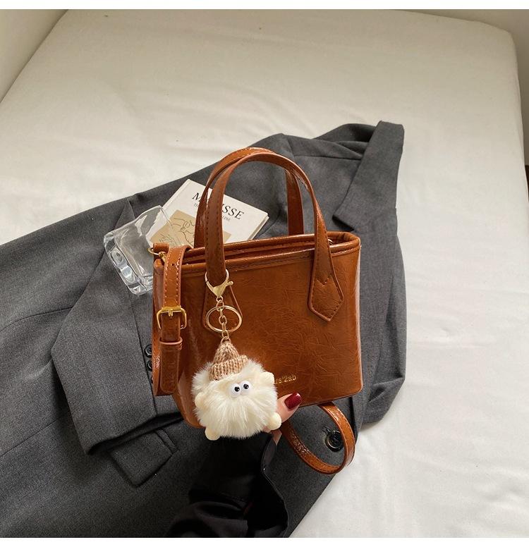 

Hand carrying simple and versatile bucket bag Korean version trendy fashion messenger bag 2025 new high-end retro small bag women