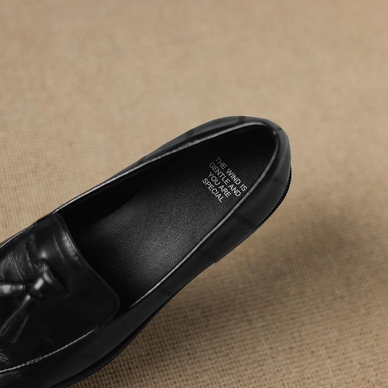 Fashion Women's new leather plaid cowhide round toe flower tassel British style comfortable low heel loafers casual single shoes