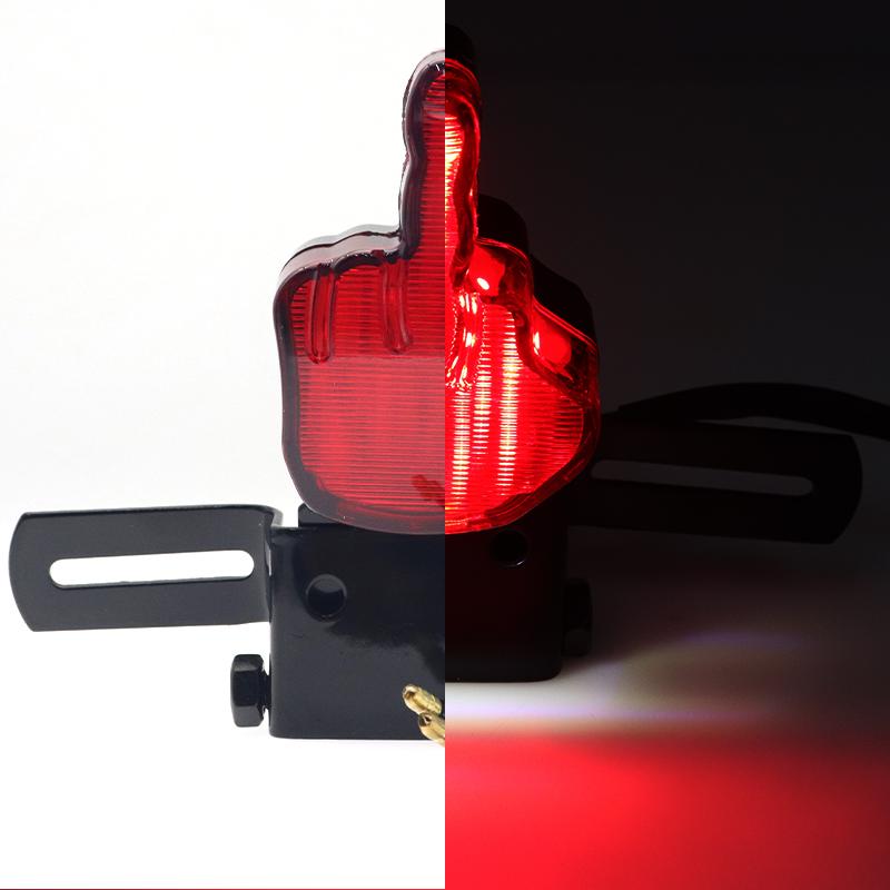 Universal Fun Motorrad Bremslicht Hinten Kennzeichen Rücklicht Retro Rot Rücklicht Rot LED Brems Zeichen