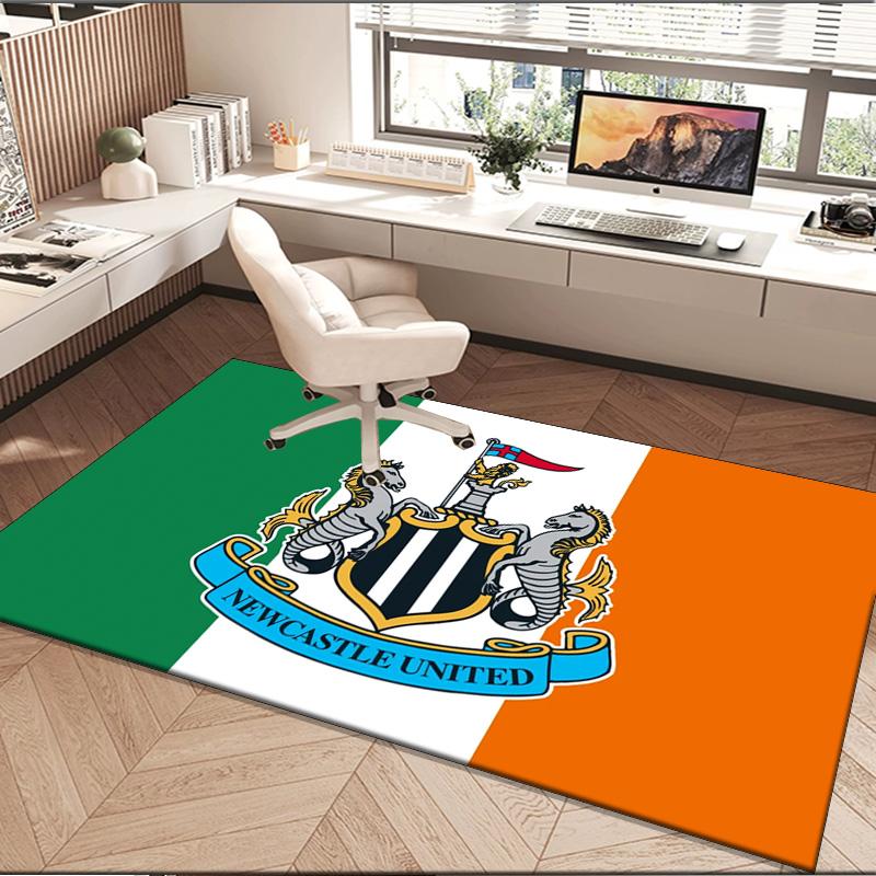 1PC rug Newcastle United Crest Carpet, Chair Rug,Area Rug for Office Bedroom living rooms bedroom, Doormat decor Christmas fan gifts