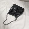 Bag women's autumn and winter new leather bucket bag messenger bag large capacity chain bag commuter shoulder bag