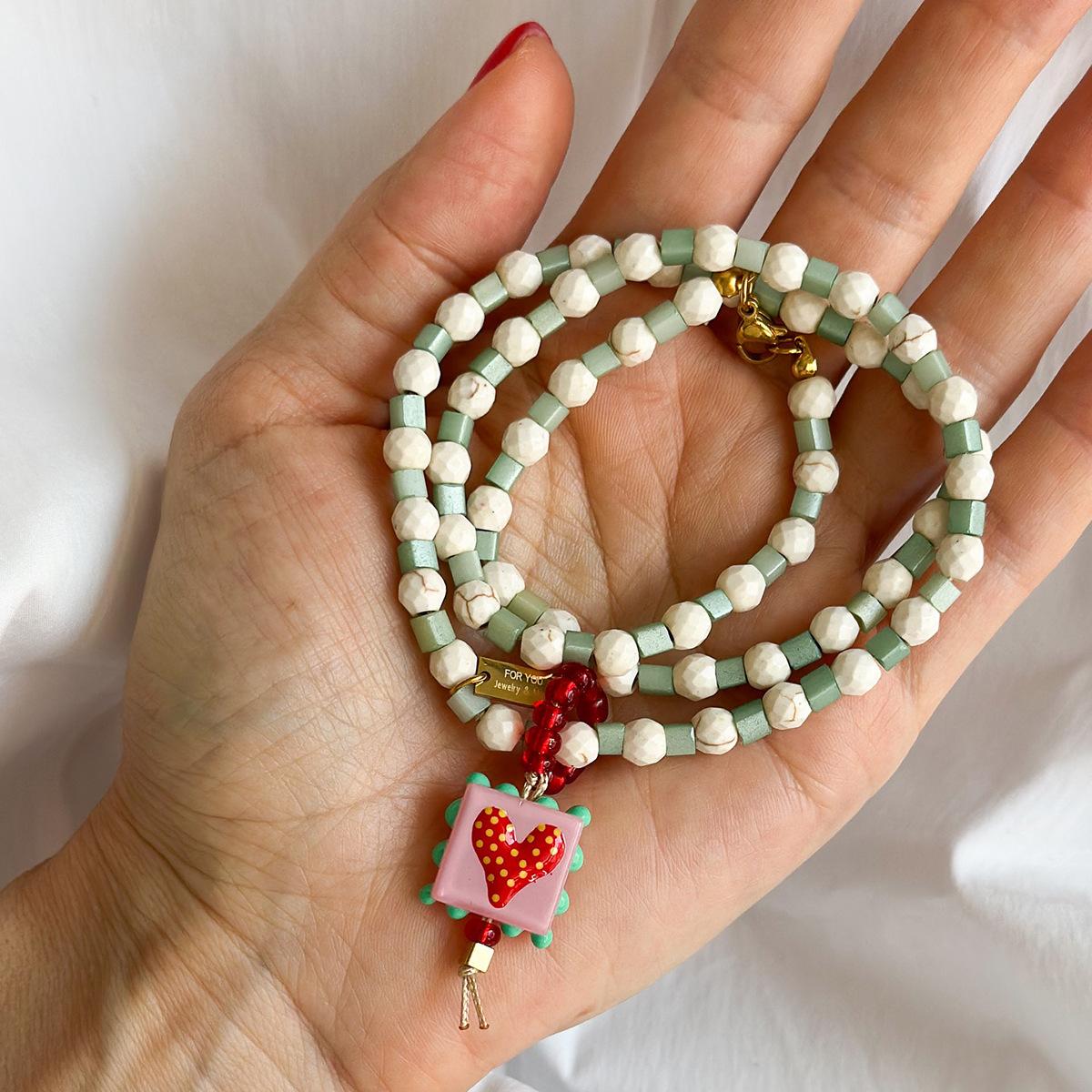 

European and American French white turquoise bead necklace, heart-shaped glass pendant, sweet sweater chain
