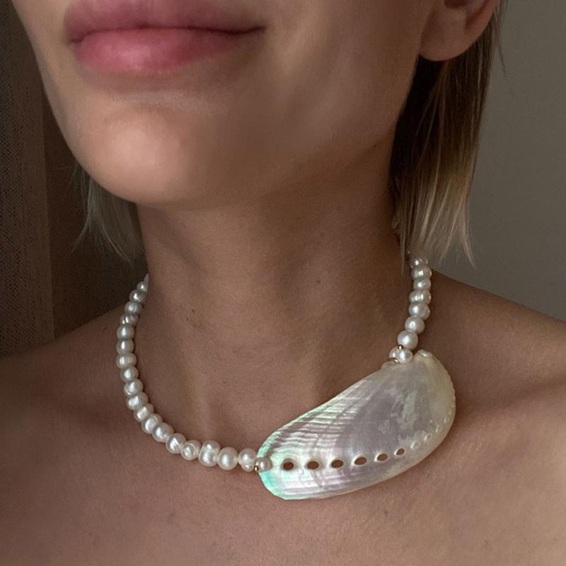 Natural Shell Pendant Layering Necklace Coastal Inspired Jewelry Beads Charm Adjustable Neckchain For Casual