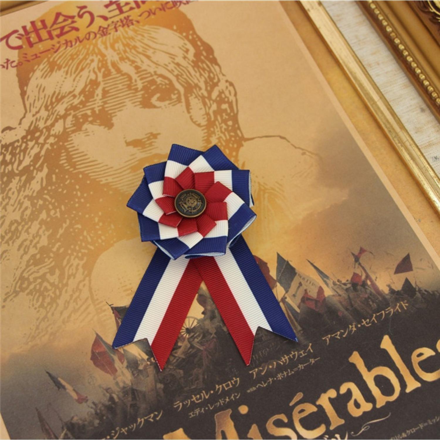 

Трехцветный Les Miserables Musical Французская революция Наполеоновские войны Assassin s Creed Медаль ручной работы Badge