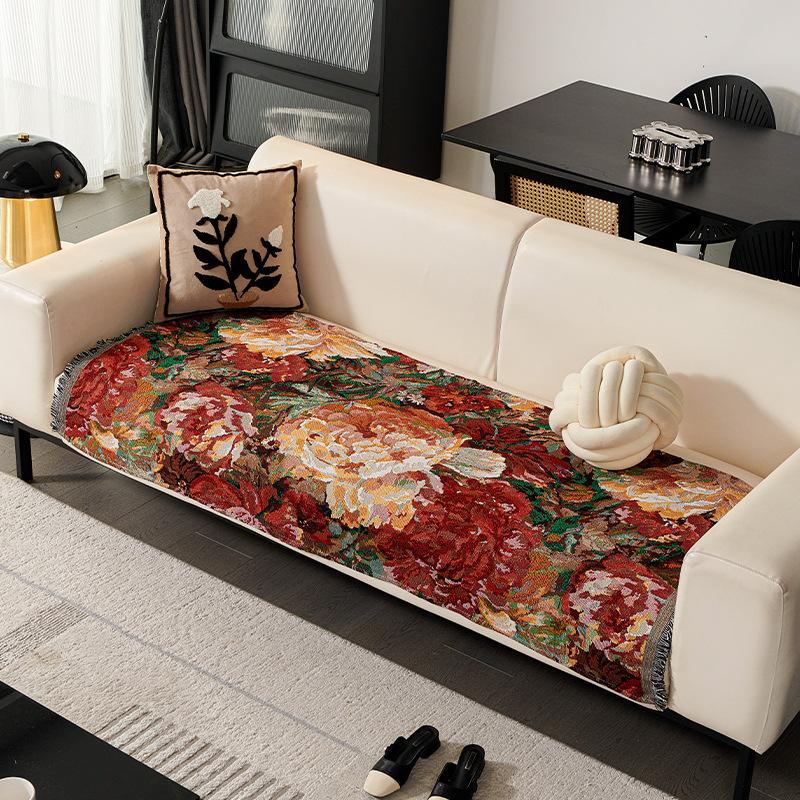 Cute Hairball Sofa Cushion Cartoon Sofa Towel Universal Sofa Cover For All Seasons, Autumn And Winter Anti-Cat Scratch And Dirt-Resistant Sofa Cover