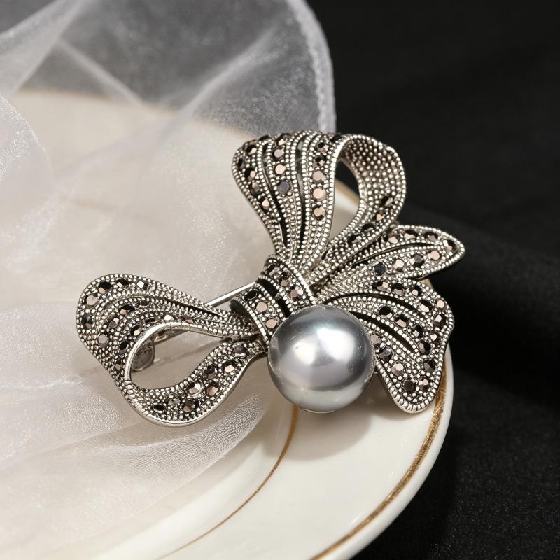 Versatile Rhinestone Bow Pearl Brooch for Women Vintage Multi-use Pin for Coat Sweater Scarf Bag Accessory