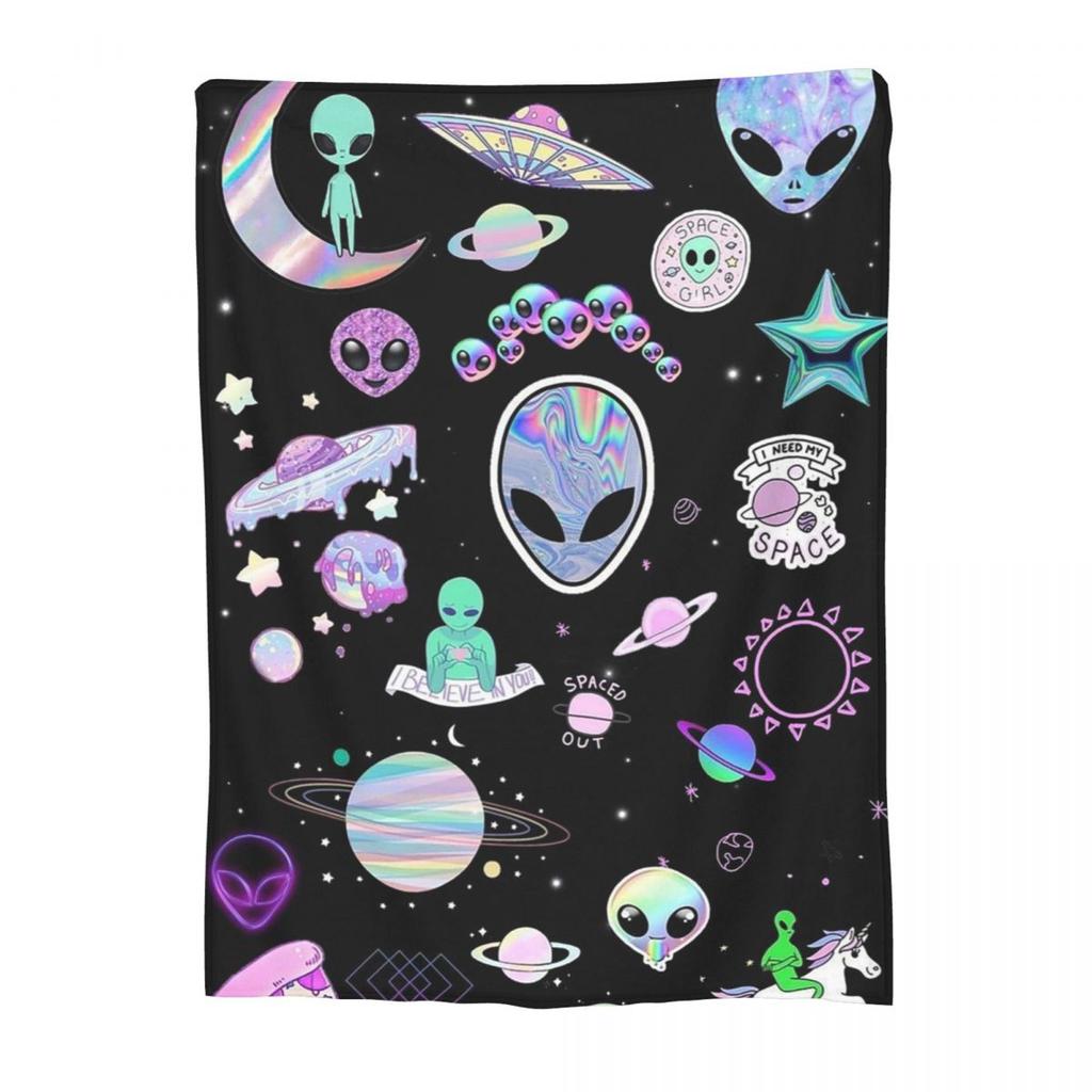 Wonderful Green Alien Universe Wondrous Cosmos With Planet And Stars Blanket Flannel Throw Blanket for Living Room Travel Home