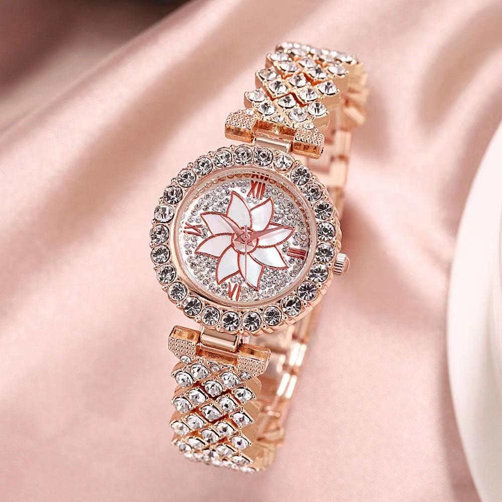 

Fashion Starry Sky Ladies Watch With Alloy Band And Quartz Movement For Casual Wear