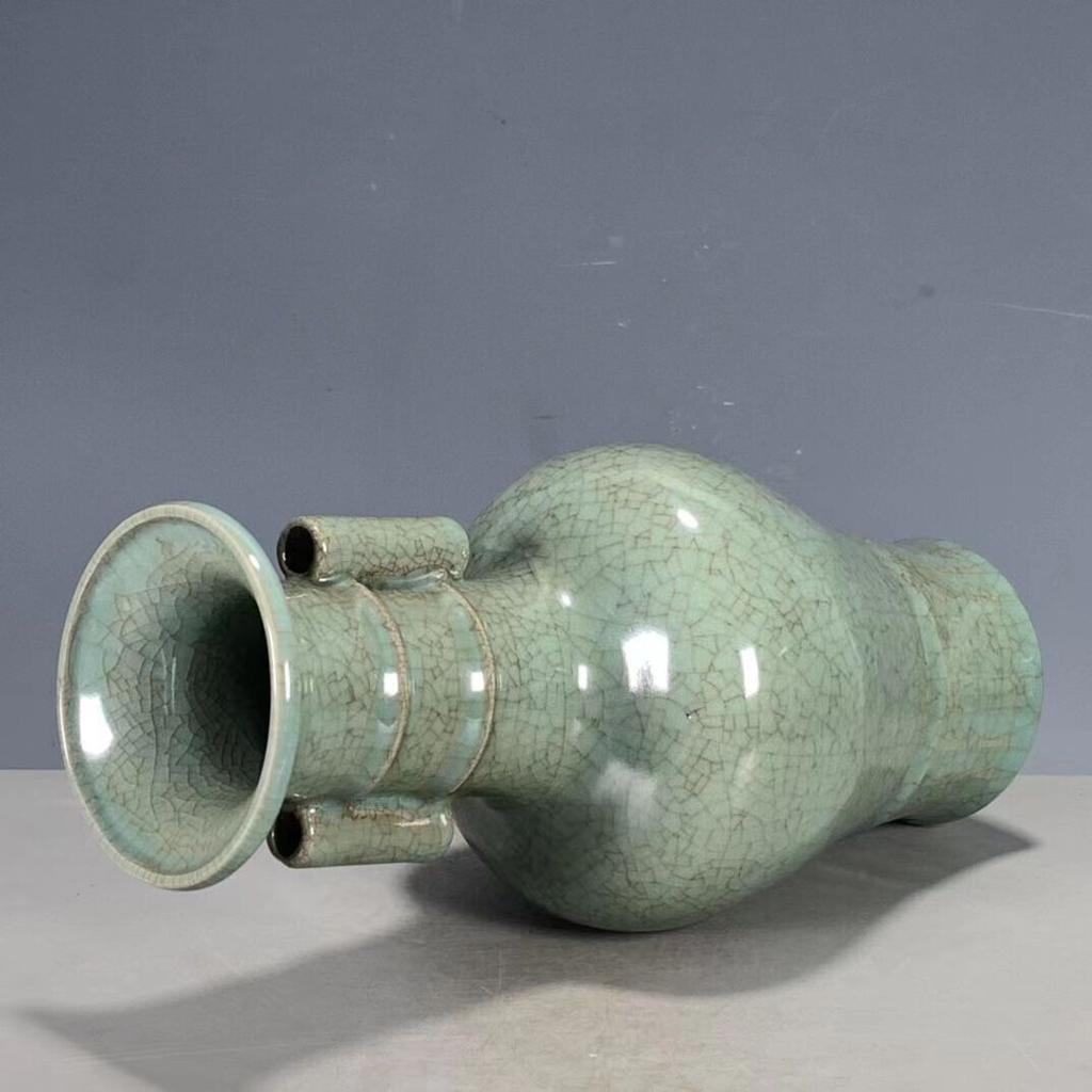 Exquis Vase Chinois en Porcelaine de la Dynastie Song, Porcelaine Ru, Vase à Double Oreille