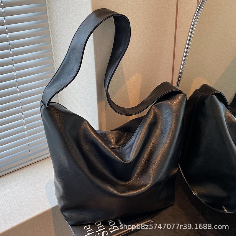 Korean large-capacity retro bag women's 2025 new fashion and popular shoulder bag versatile temperament messenger tote bag