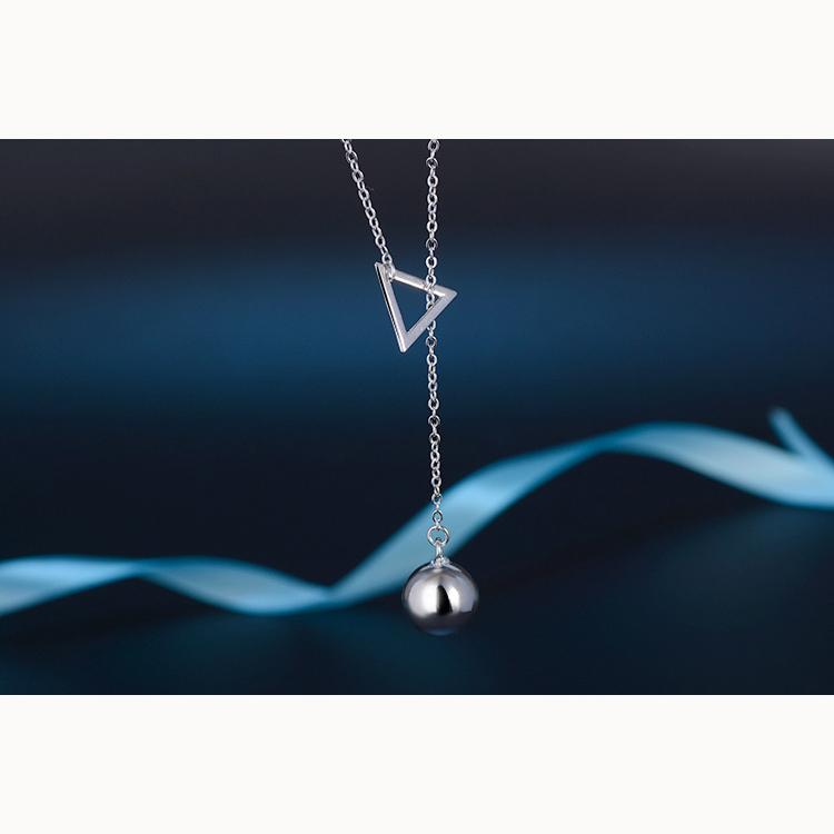 Fashionable and Elegant Geometric Triangle Sweater Chain Women Long Necklace Ladies Hundred with Necklace Jewelry Necklace