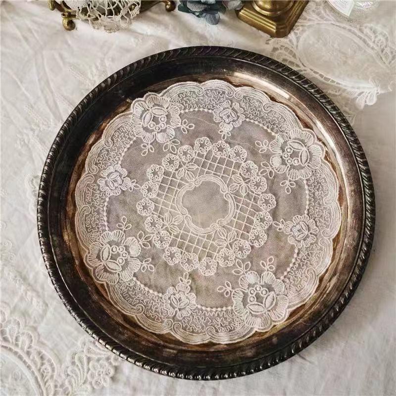 1pc Retro Style Lace Placemat,Embroidered Lace Three-dimensional Table Decoration,Flower Design Meal Mat Round Dining Decor