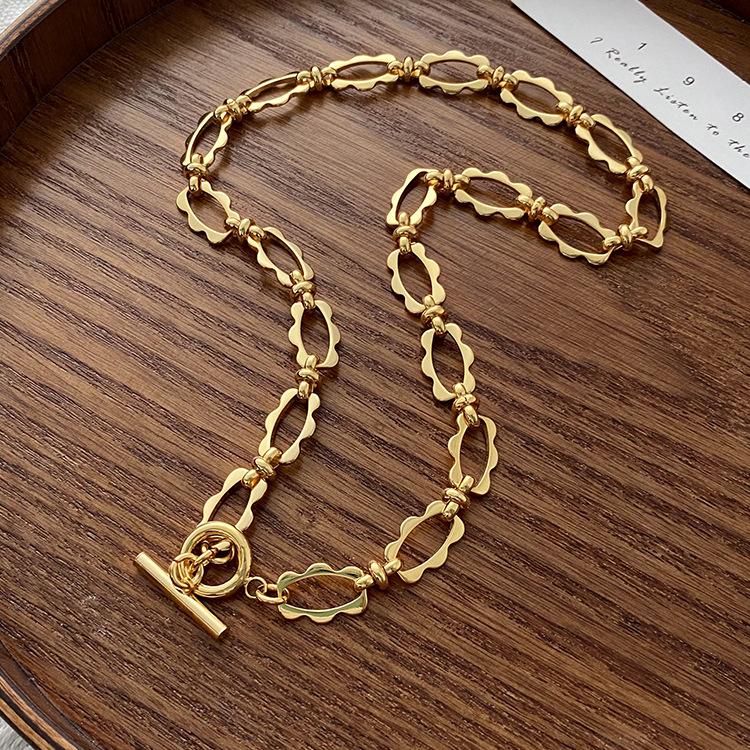 GEMCHIC Women s Vintage Gold Geometric Oval Link Necklace with Toggle Clasp